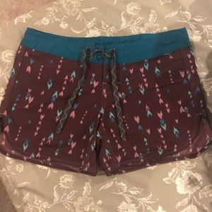 Patagonia wavefarer boardshorts - like new